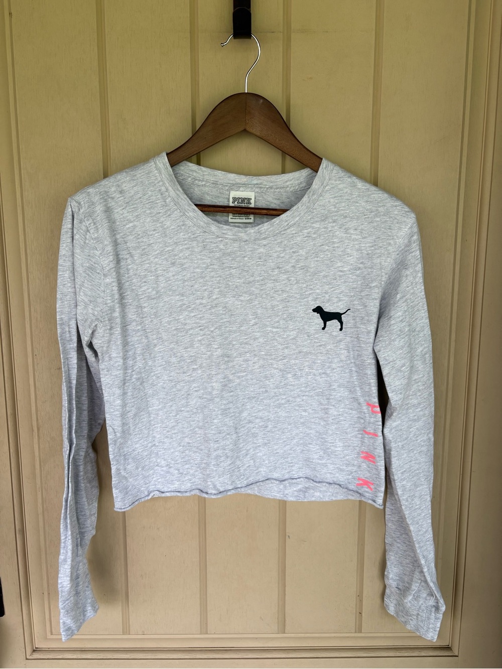 PINK Victoria's Secret Light Gray Tee with Logo Tag